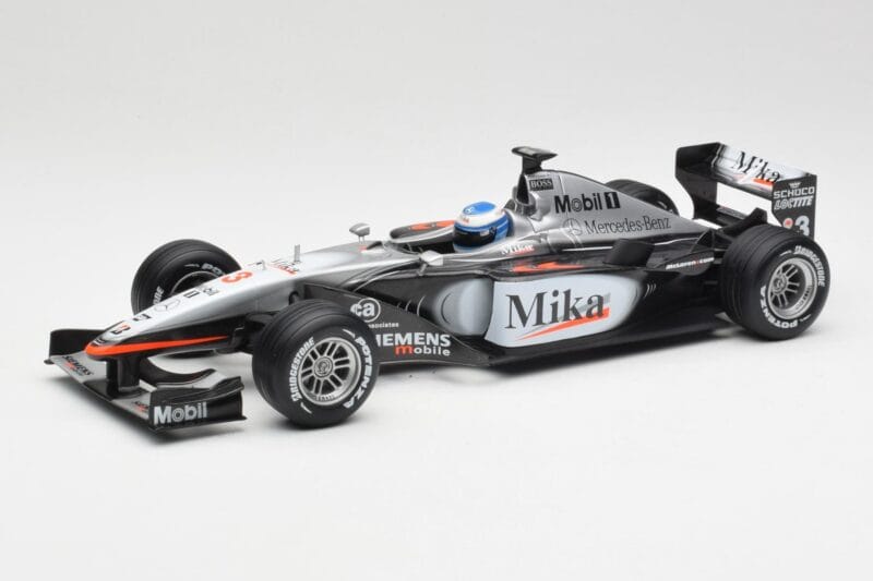 McLaren MP4-16 #4 M. Häkkinen F1 2001 Hot Wheels 1:18 50198 メタル