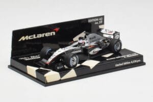 McLaren MP4-19B #6 K. Raikkonen F1 2004 Minichamps 1:43 530044316 メタル - 画像 3/5