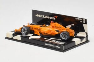 McLaren MP4/20 P. de la Rosa 2006 Minichamps 1:43 530064394 メタル - 画像 3/5