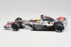 McLaren MP4-21 L. Hamilton Silverstone Test 2006 Minichamps 1:18 530061884 メタル - 画像 3/6