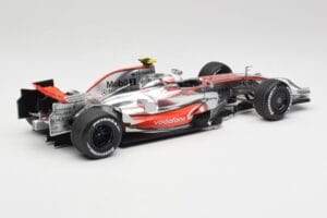 McLaren MP4-22 #2 L. Hamilton Canadian GP Winner 2007 Minichamps 1:18 530071822 メタル - 画像 2/6