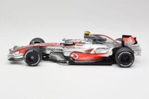 McLaren MP4-22 #2 L. Hamilton Canadian GP Winner 2007 Minichamps 1:18 530071822 メタル - 画像 3/6