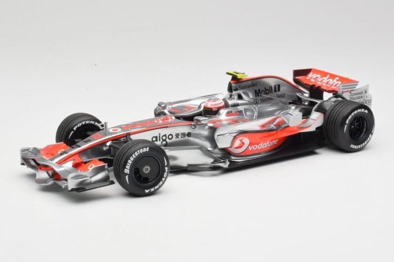 McLaren MP4-22 #2 L. Hamilton Canadian GP Winner 2007 Minichamps 1:18 530071822 メタル