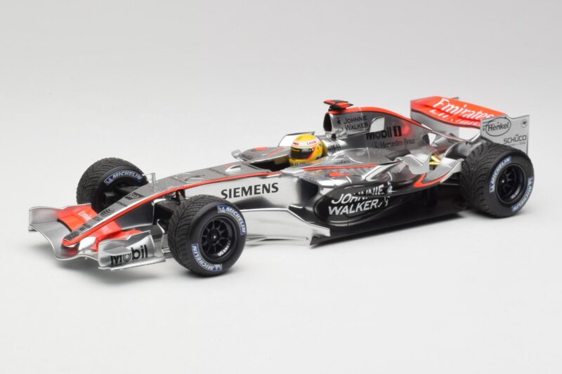 McLaren MP4-25 Mercedes #2 L. Hamilton Showcar 2010 Minichamps 1:18 110100006-R1 メタル