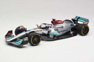 Mercedes AMG W13 E Performance Petronas #63 G. Russell Miami GP 2022 Minichamps 1:18 110220563 メタル
