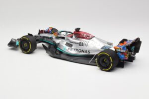 Mercedes AMG W13 E Performance Petronas #63 G. Russell Miami GP 2022 Minichamps 1:18 110220563 メタル - 画像 5/7