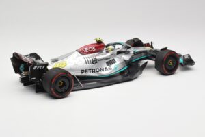 Mercedes AMG W13 E Performance Petronas #44 L. Hamilton Spanish GP 2022 Minichamps 1:18 110220044 メタル - 画像 2/7