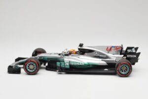Mercedes AMG W08 EQ Power+ Petronas #44 L. Hamilton F1 World Champion 2017 Minichamps 1:18 186170044 レジン - 画像 3/7