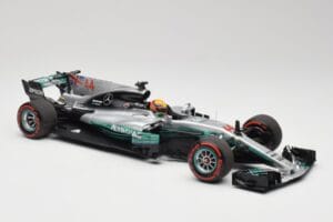 Mercedes AMG W08 EQ Power+ Petronas #44 L. Hamilton F1 World Champion 2017 Minichamps 1:18 186170044 レジン - 画像 4/7