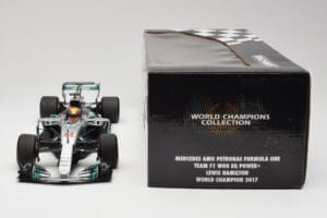Mercedes AMG W08 EQ Power+ Petronas #44 L. Hamilton F1 World Champion 2017 Minichamps 1:18 186170044 レジン - 画像 6/7