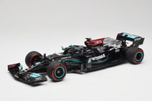 Mercedes AMG W12 Petronas #44 L. Hamilton Spanish GP 100th Pole 2021 Minichamps 1:18 110210444 レジン