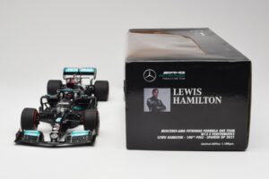Mercedes AMG W12 Petronas #44 L. Hamilton Spanish GP 100th Pole 2021 Minichamps 1:18 110210444 レジン - 画像 6/7