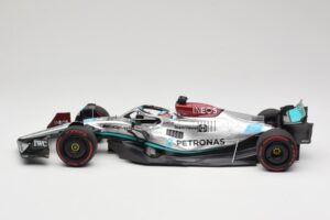 Mercedes AMG W13 E Performance Petronas #63 G. Russell Brazilian GP 1st Win 2022 Minichamps 1:18 110222163 レジン - 画像 3/7