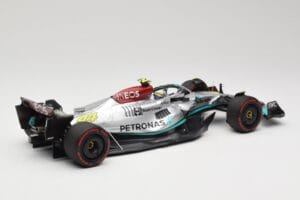 Mercedes AMG W13 E Performance Petronas #44 L. Hamilton Brazilian GP 2022 Minichamps 1:18 110222144 レジン - 画像 2/7