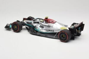 Mercedes AMG W13 E Performance Petronas #44 L. Hamilton Brazilian GP 2022 Minichamps 1:18 110222144 レジン - 画像 5/7