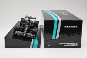 Mercedes AMG W14 E Performance Petronas #63 G. Russell Bahrain GP 2023 Minichamps 1:18 113230163 レジン - 画像 6/7