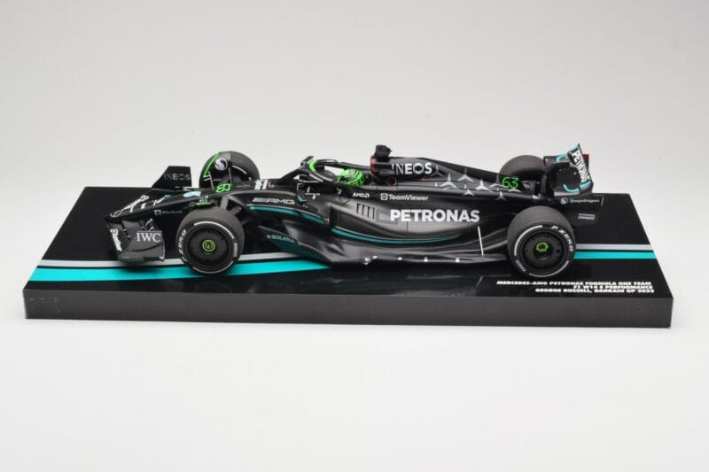 Mercedes AMG W14 E Performance Petronas #63 G. Russell Bahrain GP 2023 Minichamps 1:18 113230163 レジン