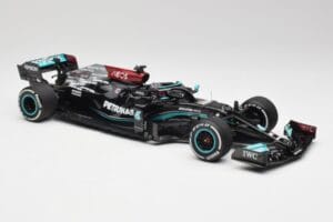 Mercedes AMG W12 #44 L. Hamilton Bahrain GP 2021 Minichamps 1:18 110210144 メタル - 画像 4/7