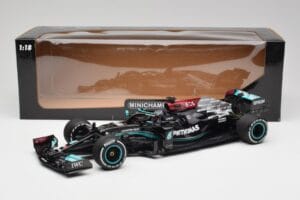 Mercedes AMG W12 #44 L. Hamilton Bahrain GP 2021 Minichamps 1:18 110210144 メタル - 画像 6/7