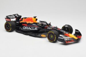 Oracle Red Bull Racing RB18 #1 M. Verstappen Winner Italian GP 2022 Minichamps 1:18 110221601 メタル - 画像 4/7