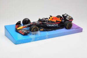 Red Bull Racing RB18 #1 M. Verstappen Winner Miami GP 2022 Minichamps 1:18 113220501 メタル - 画像 2/7