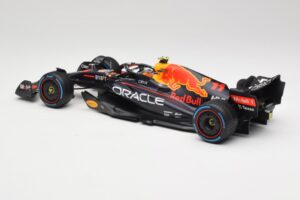 Oracle Red Bull Racing RB18 #11 S. Perez Monaco GP Winner Rain Tyre Version 2022 Minichamps 1:18 110222711 メタル - 画像 5/7