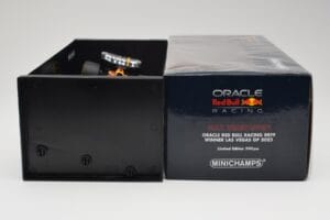 Oracle Red Bull Racing RB19 #33 M. Verstappen Las Vegas GP Winner 2023 Minichamps 1:18 110232201 レジン - 画像 6/7