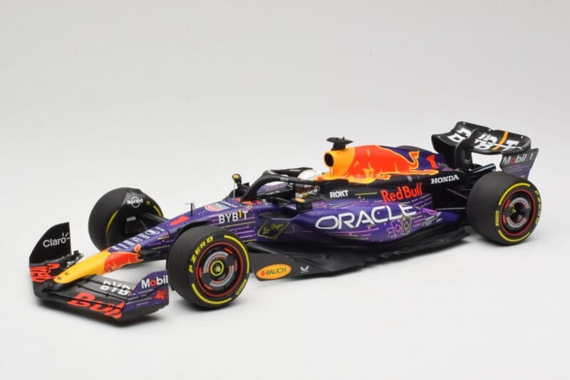 Oracle Red Bull Racing RB19 #33 M. Verstappen Las Vegas GP Winner 2023 Minichamps 1:18 110232201 レジン