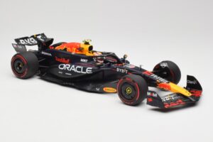 Red Bull Racing RB20 #11 S. Perez Bahrain GP 2024 Minichamps 1:18 110240111 メタル - 画像 4/7