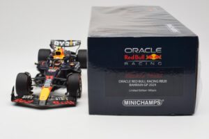 Red Bull Racing RB20 #11 S. Perez Bahrain GP 2024 Minichamps 1:18 110240111 メタル - 画像 6/7