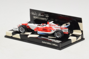 Toyota TF106 Panasonic #12 J. Trulli Panasonic Toyota Racing Showcar 2006 Minichamps 1:43 400060078 メタル - 画像 3/5
