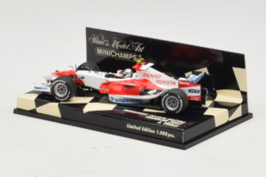 Toyota J. Trulli Panasonic Toyota Racing Showcar F1 2007 Minichamps 1:43 400070082 メタル - 画像 3/5