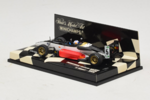 Toyota TF106 #12 J. Trulli Panasonic Toyota Racing F1 2006 Minichamps 1:43 400060008 メタル - 画像 3/5