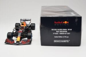Red Bull Racing Honda RB16B #33 M. Verstappen Turkish GP 2nd Place 2021 Minichamps 1:18 110211633 メタル - 画像 6/7