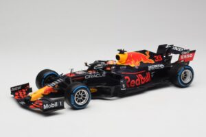 Red Bull Racing Honda RB16B #33 M. Verstappen Belgian GP Winner 2021 Minichamps 1:18 110211333 レジン