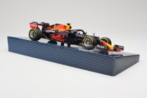 Red Bull Racing Honda RB16B #33 M. Verstappen Emilia Romagna GP 2021 Case Edition Minichamps 1:18 113210133 レジン - 画像 4/7