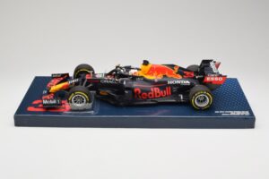 Red Bull Racing Honda RB16B #33 M. Verstappen Emilia Romagna GP 2021 Case Edition Minichamps 1:18 113210133 レジン
