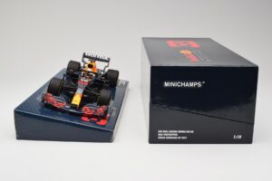 Red Bull Racing Honda RB16B #33 M. Verstappen Emilia Romagna GP 2021 Case Edition Minichamps 1:18 113210133 レジン - 画像 6/7