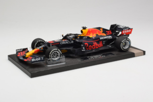 Red Bull Racing RB16B #33 M. Verstappen Monaco GP Winner 2021 Minichamps 1:18 113210533-R1 レジン - 画像 2/6