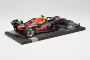 Red Bull Racing RB16B #33 M. Verstappen Monaco GP Winner 2021 Minichamps 1:18 113210533-R1 レジン - 画像 3/6
