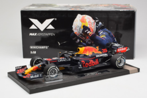 Red Bull Racing RB16B #33 M. Verstappen Monaco GP Winner 2021 Minichamps 1:18 113210533-R1 レジン - 画像 6/6