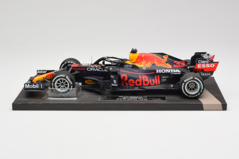 Red Bull Racing RB16B #33 M. Verstappen Monaco GP Winner 2021 Minichamps 1:18 113210533-R1 レジン