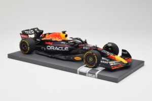Oracle Red Bull Racing RB18 #33 M. Verstappen Belgian GP 2022 Minichamps 1:18 113221401 レジン - 画像 4/7