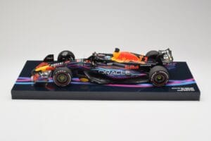 Oracle Red Bull Racing RB19 #33 M. Verstappen Miami GP 2023 Case Edition Minichamps 1:18 113233501 レジン