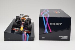 Oracle Red Bull Racing RB19 #33 M. Verstappen Miami GP 2023 Case Edition Minichamps 1:18 113233501 レジン - 画像 6/7