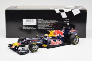 Red Bull Racing RB7 #2 M. Webber Showcar F1 2011 Minichamps 1:18 110110072 メタル - 画像 6/6