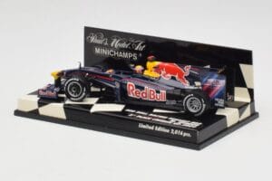 Red Bull Racing Renault RB5 #14 M. Webber Race Car 2009 Minichamps 1:43 400090114 メタル - 画像 3/5