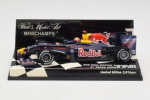 Red Bull Racing Renault RB5 #14 M. Webber Race Car 2009 Minichamps 1:43 400090114 メタル