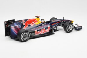 Red Bull Racing Renault RB5 #5 S. Vettel Showcar 2010 Minichamps 1:18 153100175 メタル - 画像 2/6