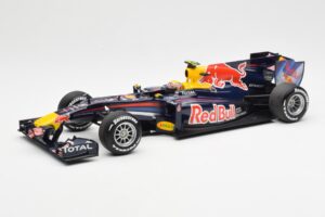 Red Bull Racing Renault RB6 #6 M. Webber F1 2010 Minichamps 1:18 110100006 メタル